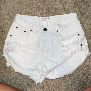 White wash one teaspoon shorts